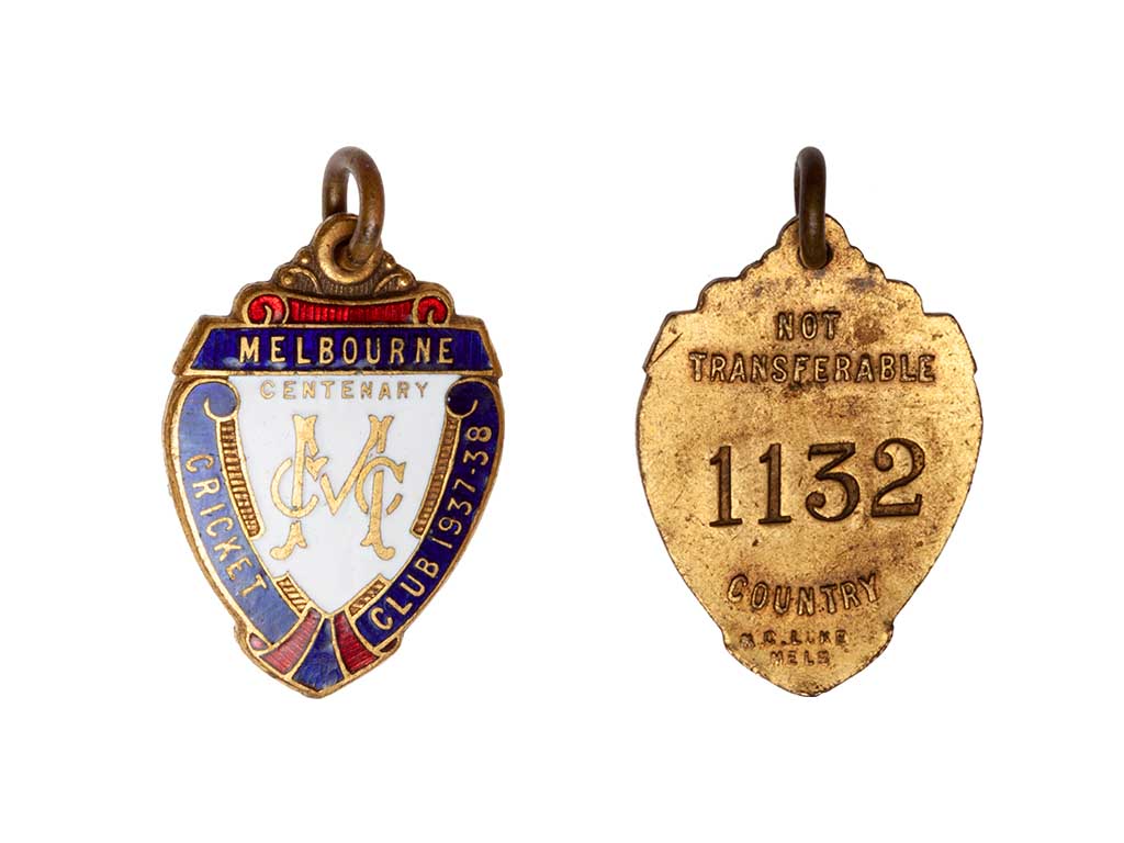 1937-38 Australia Melbourne Cricket Club Centenary Country Badge